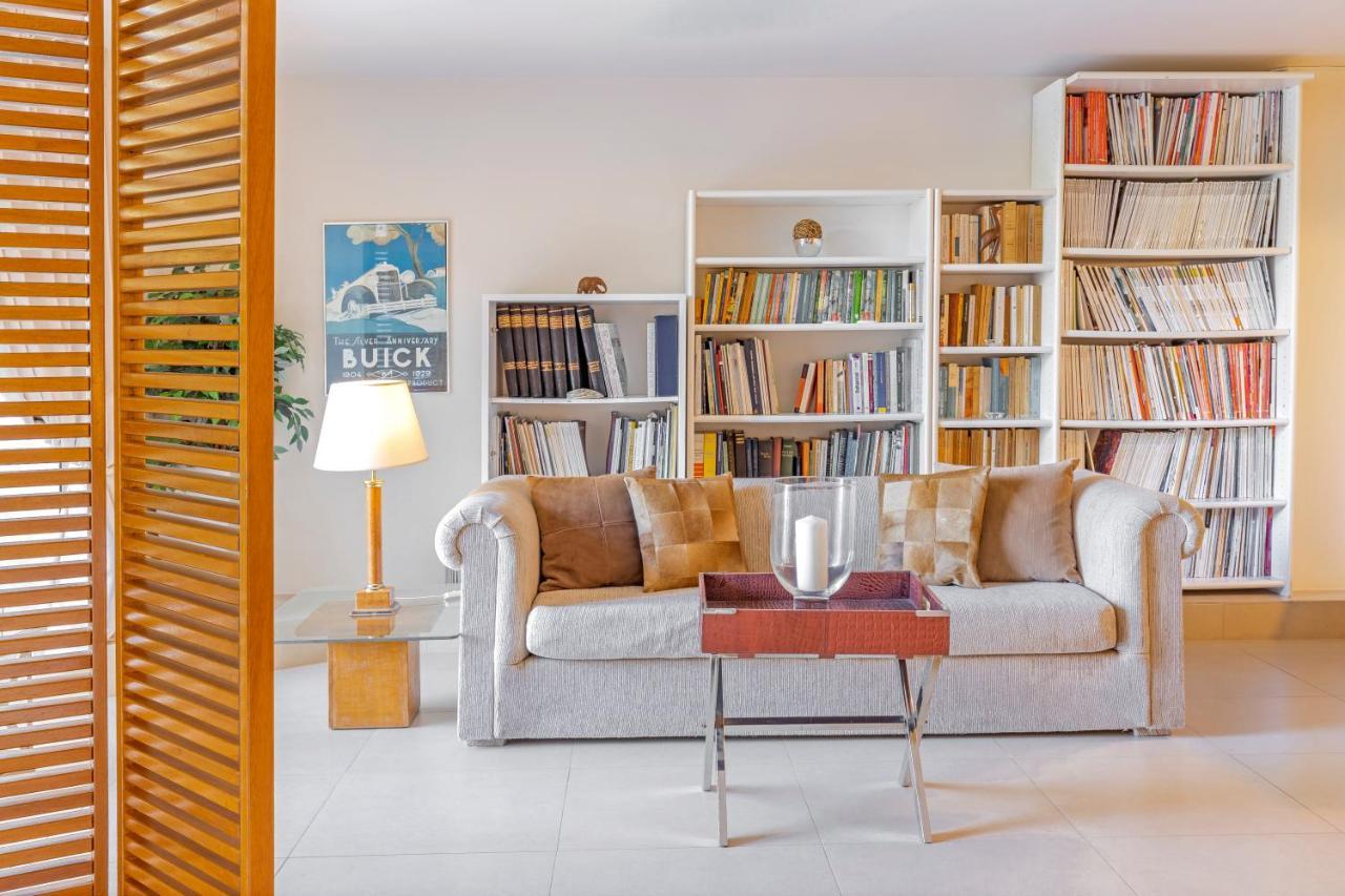 Couple'S Getaway , Modern Amenities & Sophisticated Style Apartment Rhodes City Bagian luar foto
